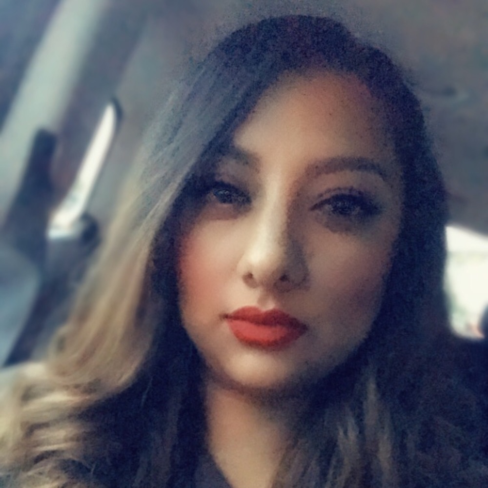 Meet your Posher, Yasmin Elizabeth